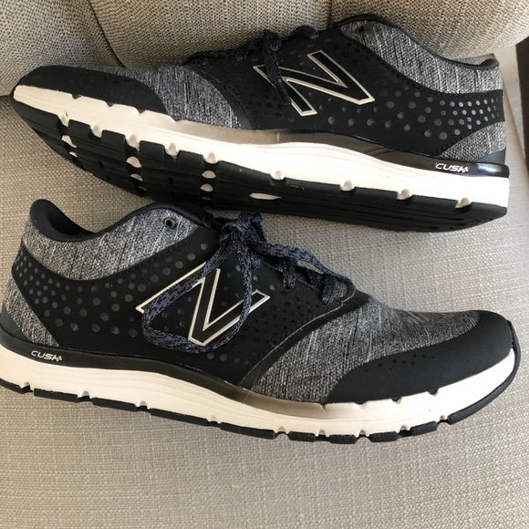 Nike New Balance Cush Memory Sole Shoes - Picture 2 of 5